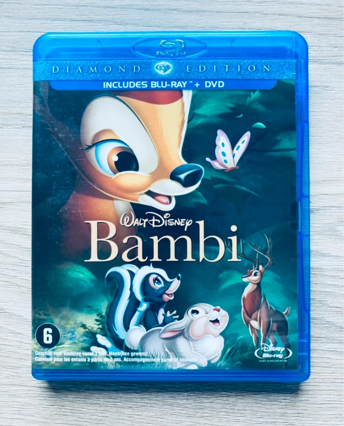 Blu-ray DVD Disney Bambi diamond edition.